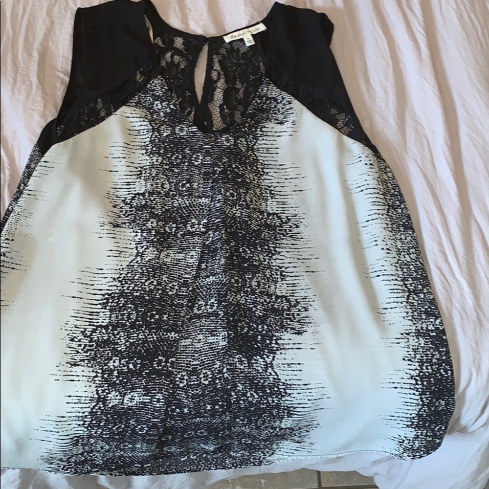Xl black and grey blouse